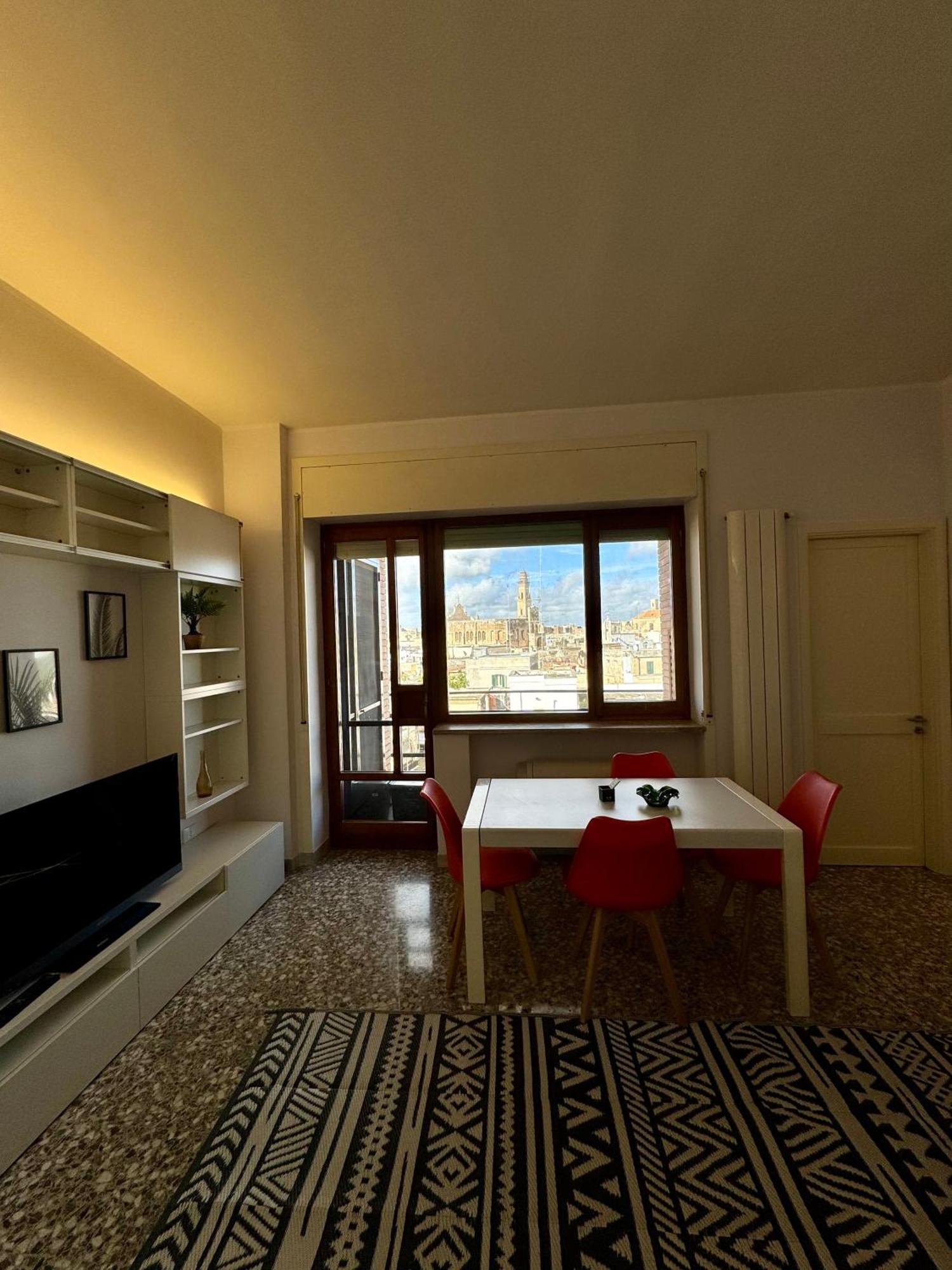 4 Balconi House- Appartamento Moderno A Lecce Extérieur photo