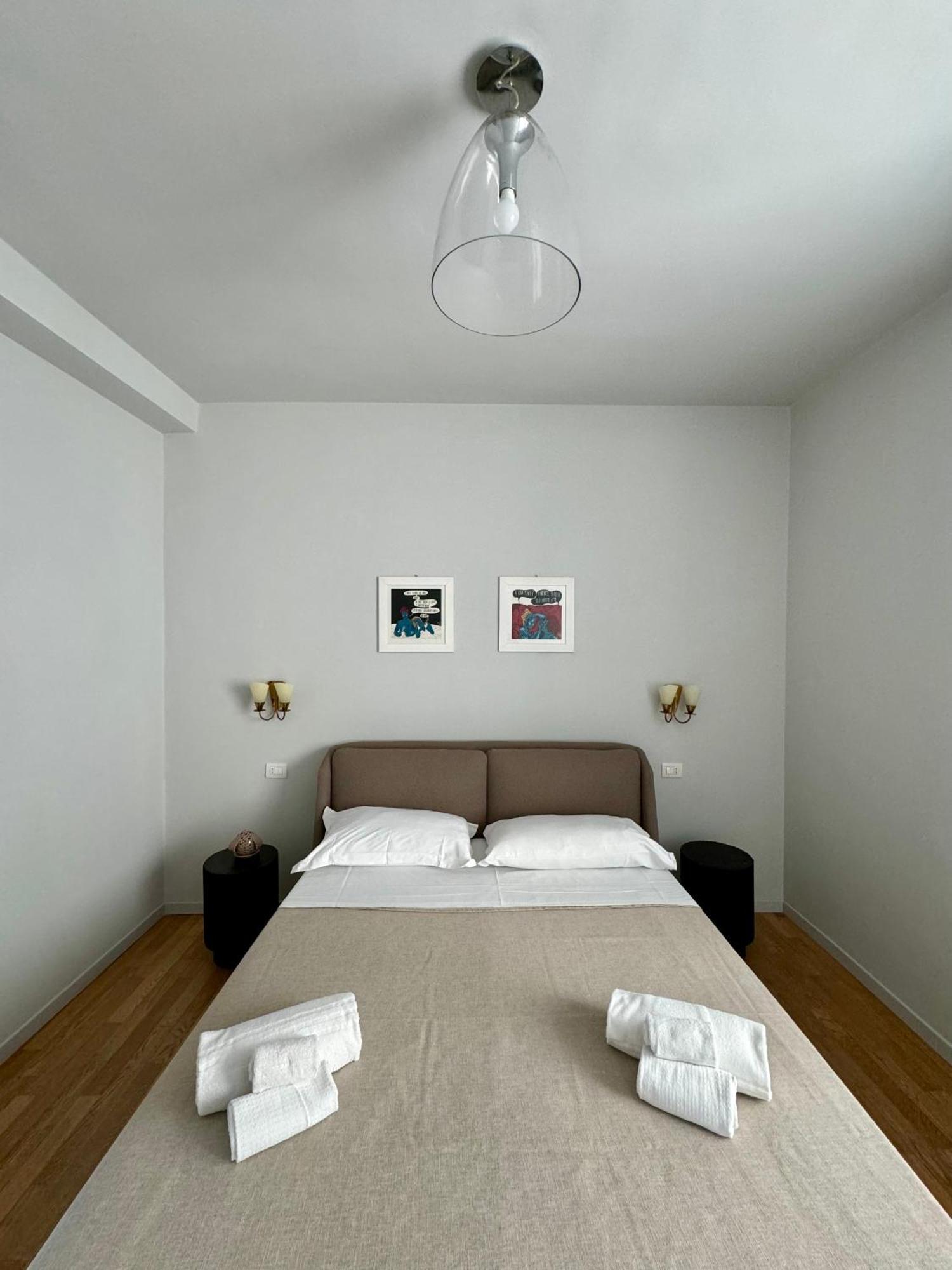 4 Balconi House- Appartamento Moderno A Lecce Extérieur photo